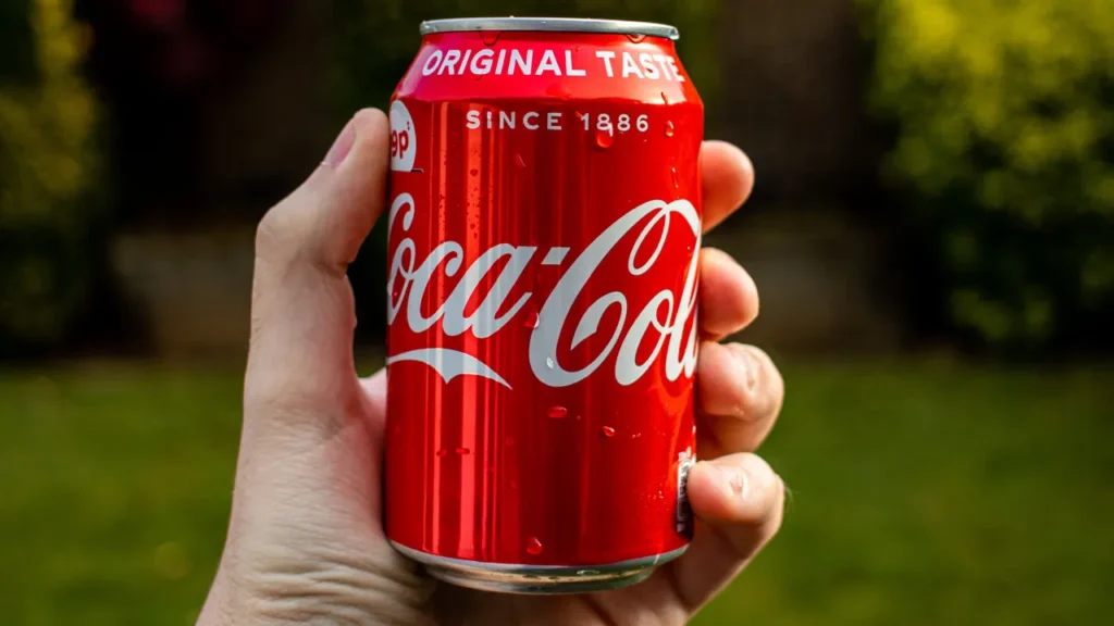 Coca-cola-branding and Colours